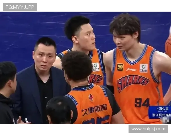 CBA总决赛首战 上海久事赢得开门红,卢伟应对自如,孙铭徽表现欠佳_比赛_外援_双小外